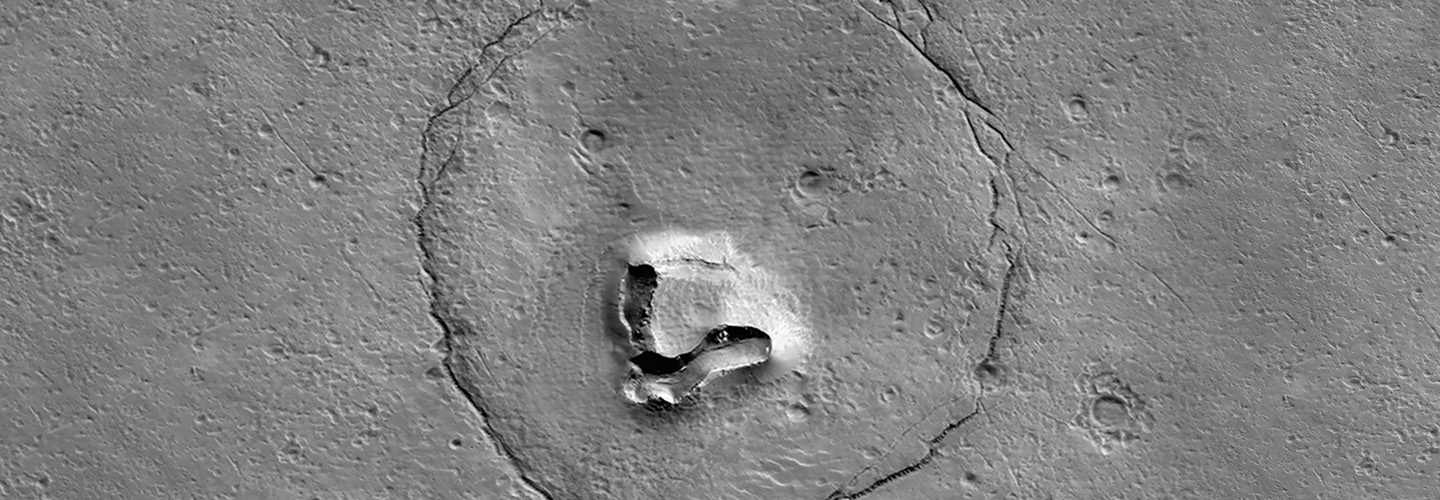 Image of a landscape on Mars that resembles the face of a bear